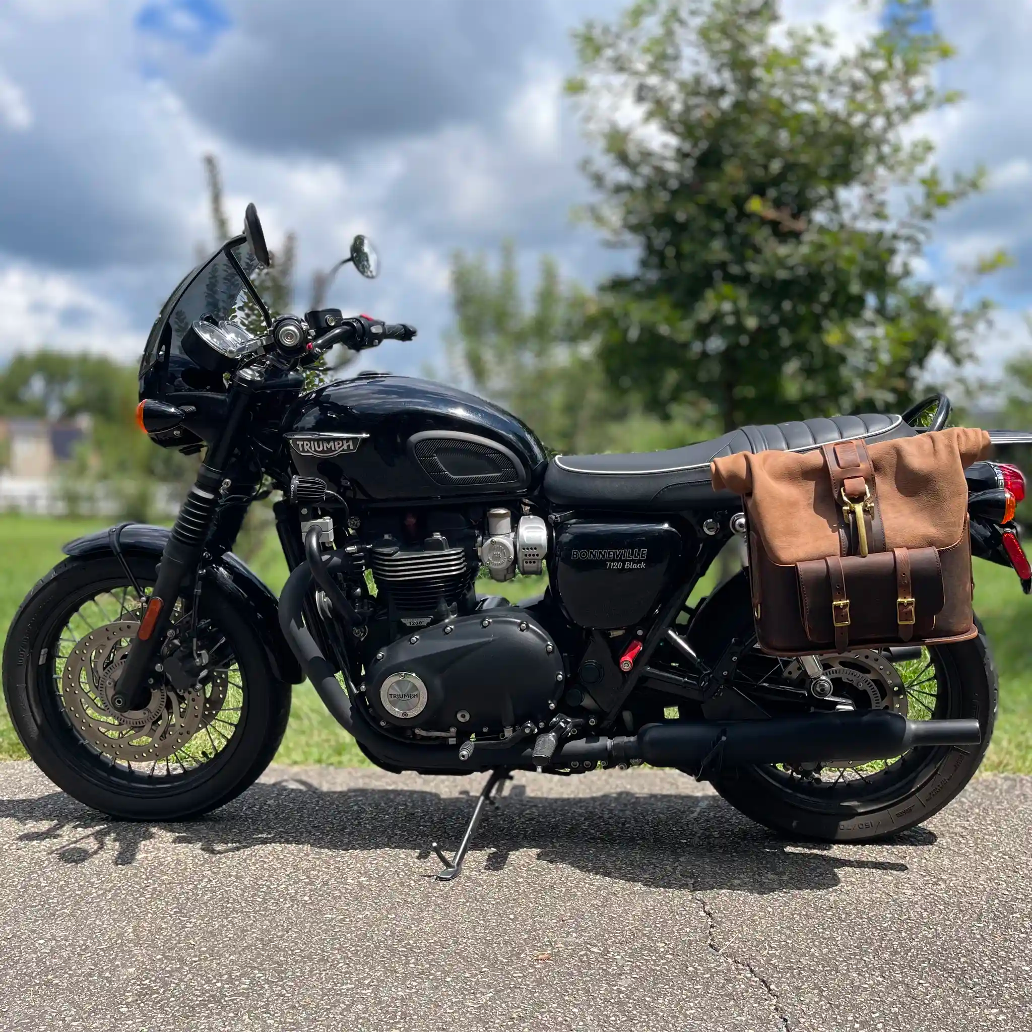 Universal Leather Rolltop Pannier - URP01 (Solo Bag)